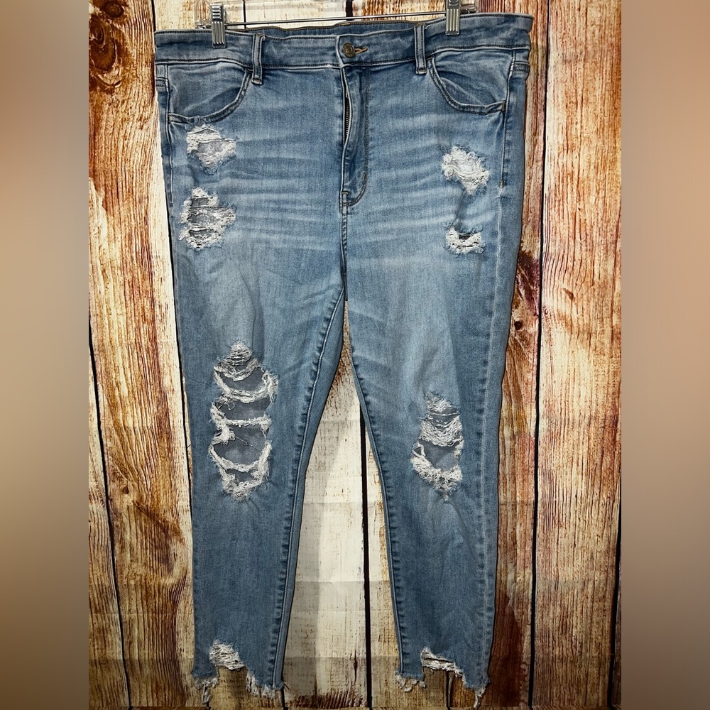 American Eagle Outfitters Distressed Light Blue Ankle Jeans